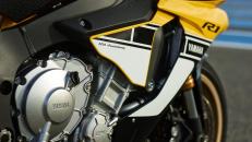 2016-Yamaha-YZF-R1-60th-Anniversary-EU-60th-Anniversary-Studio-002