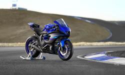 R7 Yamaha moto Zlín