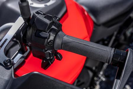 Tracer 9 - Řazení s převodovkou Y-AMT