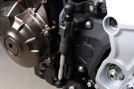 Quick shifter a antihipingová spojka