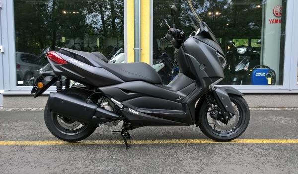 Yamaha X-Max 300