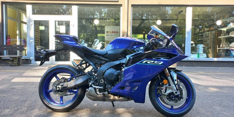 Yamaha Zlín YZF-R9